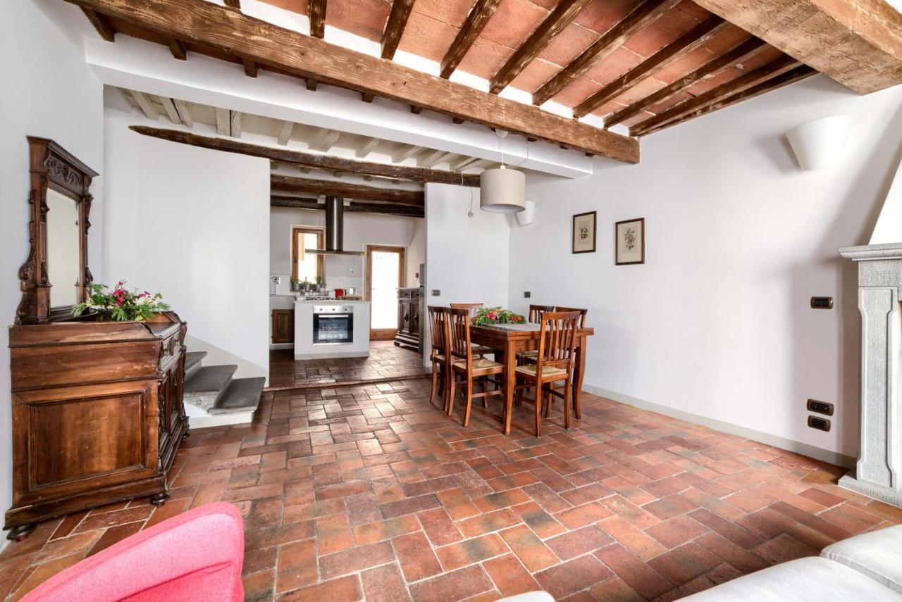 Apartment Lacosta Near Ponte Vecchio Firenze Bagian luar foto