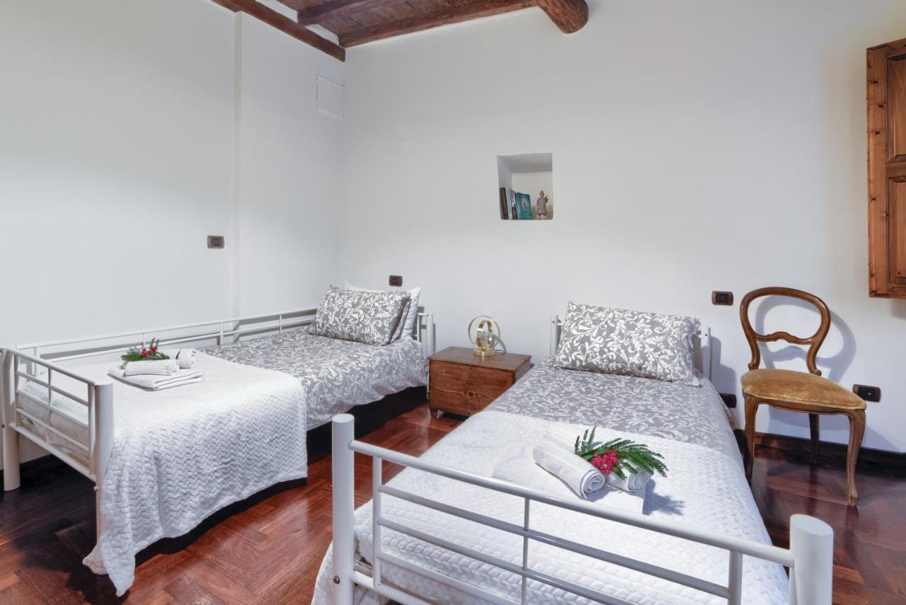 Apartment Lacosta Near Ponte Vecchio Firenze Bagian luar foto